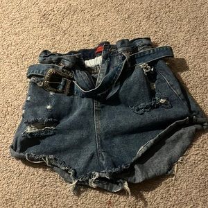 Shorts, belt, blue Jean color